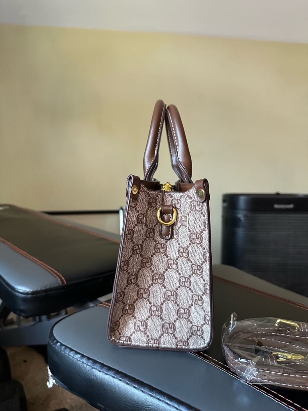 Women’s Brown Classic Monogram Small Satchel Bag New with Tag - Picture 4 of 7